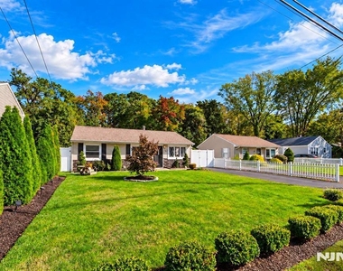 535 Holly Village - Photo Thumbnail 2