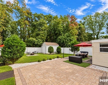 535 Holly Village - Photo Thumbnail 38