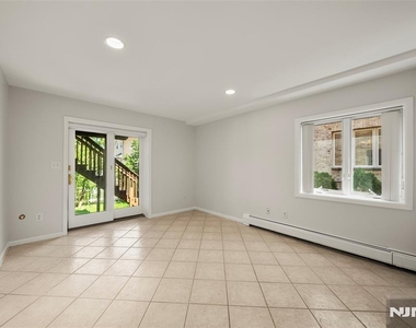 229 Franklin - Photo Thumbnail 20
