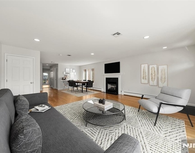 229 Franklin - Photo Thumbnail 2