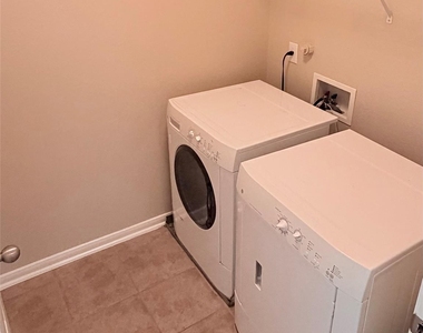 7315 Eagle Hills - Photo Thumbnail 25