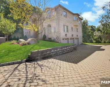 65 Ross - Photo Thumbnail 6