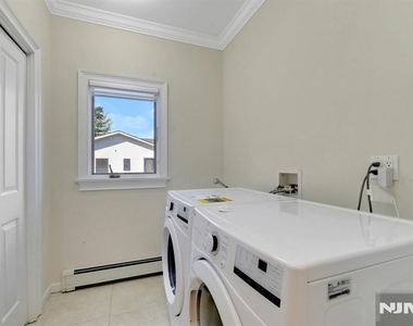 65 Ross - Photo Thumbnail 32