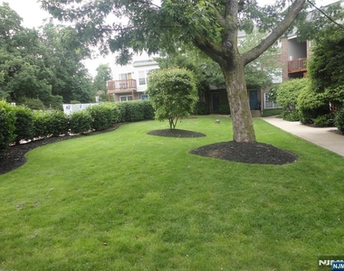 1436 Westgate - Photo Thumbnail 5
