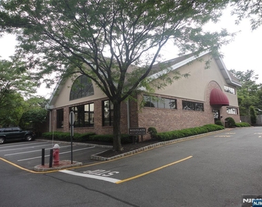 1436 Westgate - Photo Thumbnail 6