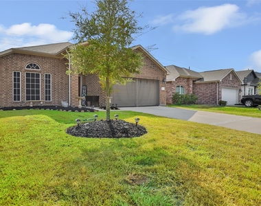 8026 Brooks Crossing Drive - Photo Thumbnail 3