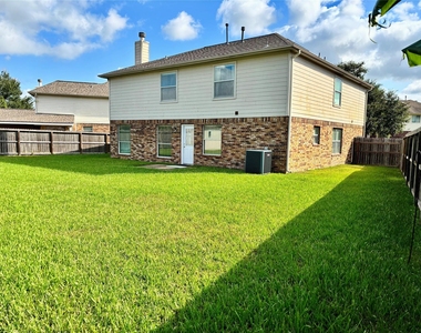 3018 Misty Isle Ct - Photo Thumbnail 9