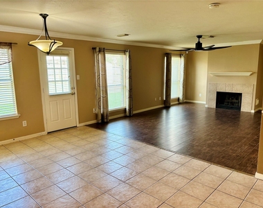 3018 Misty Isle Ct - Photo Thumbnail 4