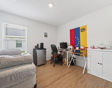 24106 Maple Turn Lane - Photo Thumbnail 21