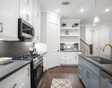 314 N Stiles Street - Photo Thumbnail 6
