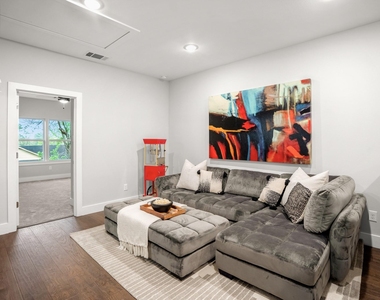 314 N Stiles Street - Photo Thumbnail 26