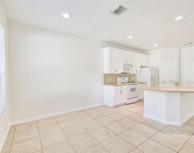122 Cornflower Drive - Photo Thumbnail 14