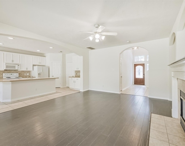 122 Cornflower Drive - Photo Thumbnail 5