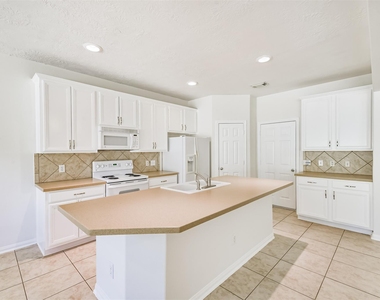 122 Cornflower Drive - Photo Thumbnail 6