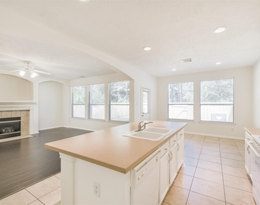 122 Cornflower Drive - Photo Thumbnail 8