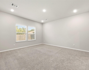 16493 Moss Lane - Photo Thumbnail 18