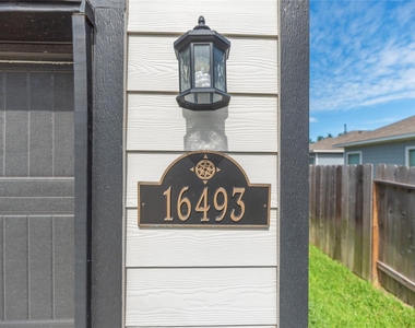 16493 Moss Lane - Photo Thumbnail 29