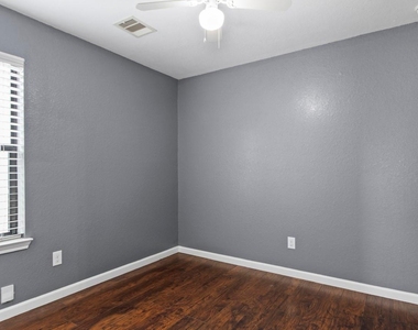 683 Fallow Lane - Photo Thumbnail 9