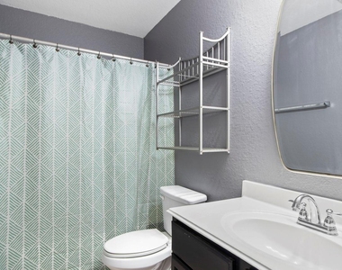 683 Fallow Lane - Photo Thumbnail 11