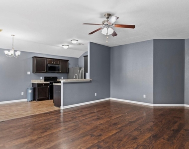 683 Fallow Lane - Photo Thumbnail 4