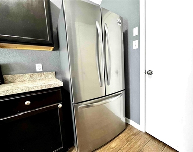 683 Fallow Lane - Photo Thumbnail 14