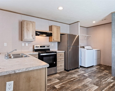 8700 Patricia Lane - Photo Thumbnail 6