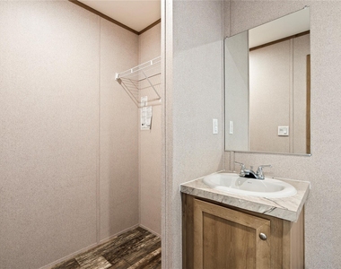 8700 Patricia Lane - Photo Thumbnail 14