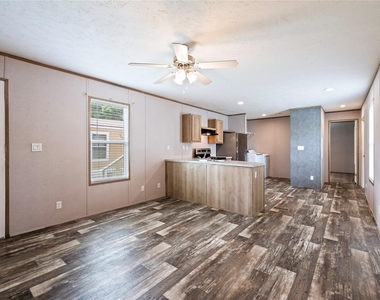 8700 Patricia Lane - Photo Thumbnail 4