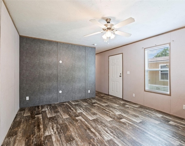 8700 Patricia Lane - Photo Thumbnail 5