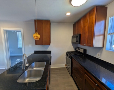 2123 Marion Street - Photo Thumbnail 17