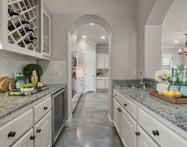 5430 Fairdale - Photo Thumbnail 10