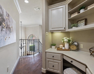 5430 Fairdale - Photo Thumbnail 21