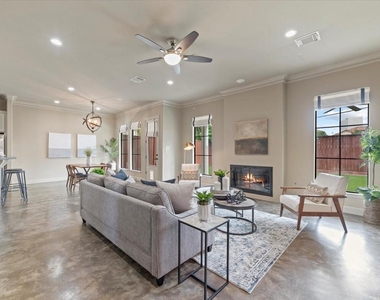 5430 Fairdale - Photo Thumbnail 19