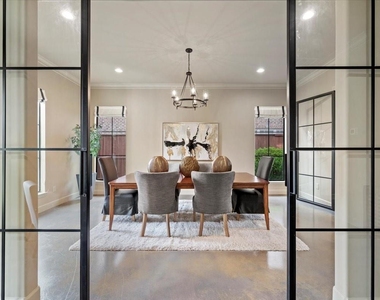 5430 Fairdale - Photo Thumbnail 14
