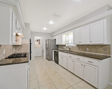 12423 Olympia Drive - Photo Thumbnail 6