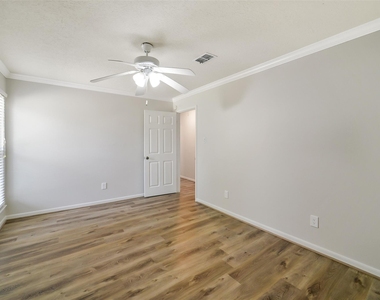12423 Olympia Drive - Photo Thumbnail 25