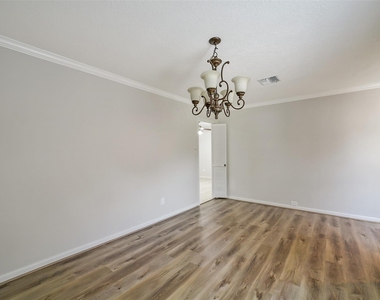 12423 Olympia Drive - Photo Thumbnail 15