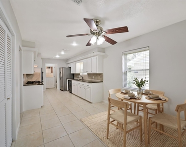 12423 Olympia Drive - Photo Thumbnail 10