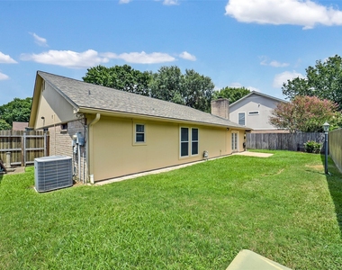 12423 Olympia Drive - Photo Thumbnail 34