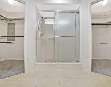 12423 Olympia Drive - Photo Thumbnail 22