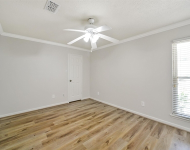 12423 Olympia Drive - Photo Thumbnail 24