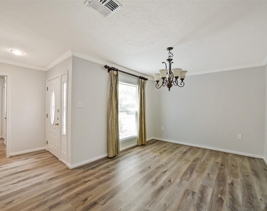 12423 Olympia Drive - Photo Thumbnail 14
