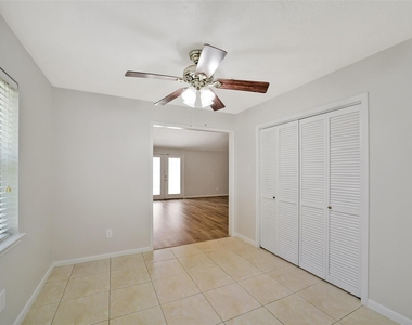 12423 Olympia Drive - Photo Thumbnail 11
