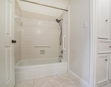 12423 Olympia Drive - Photo Thumbnail 27