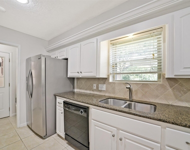 12423 Olympia Drive - Photo Thumbnail 8