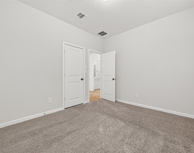 7819 Wyndham Harbor Court - Photo Thumbnail 34
