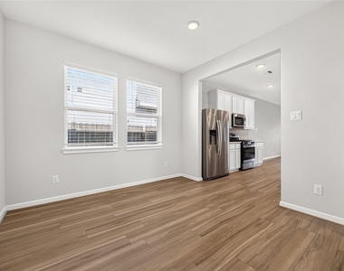 7819 Wyndham Harbor Court - Photo Thumbnail 9