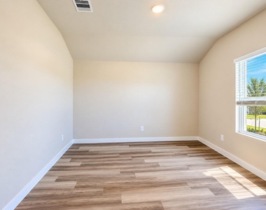 1539 King Ranch Road - Photo Thumbnail 1