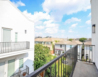 955 W 24th Street - Photo Thumbnail 31