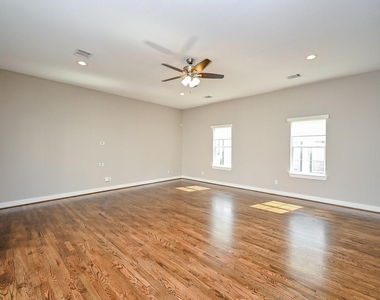955 W 24th Street - Photo Thumbnail 13